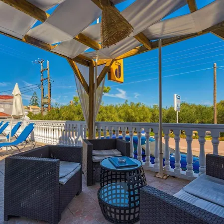 Kozanos With Private Pool Apartment *