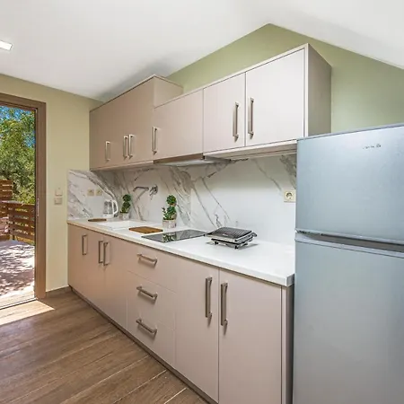 Kozanos With Private Pool Apartman