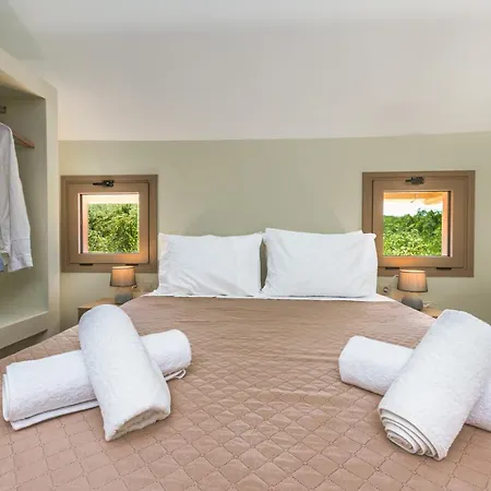 Kozanos With Private Pool Apartman Amúdi