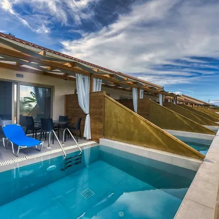 Daire Kozanos With Private Pool