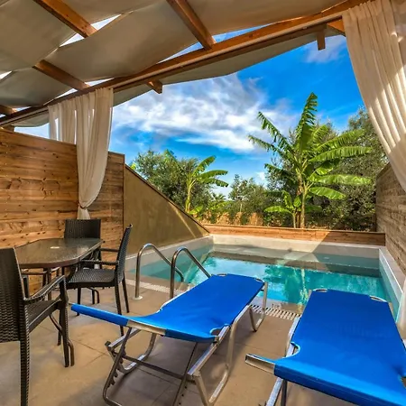 Daire Kozanos With Private Pool
